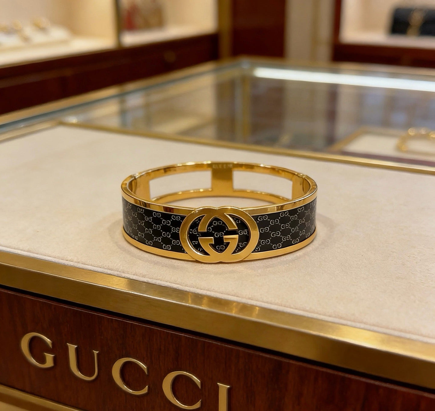 Gucci Vintage Double G Bracelet
