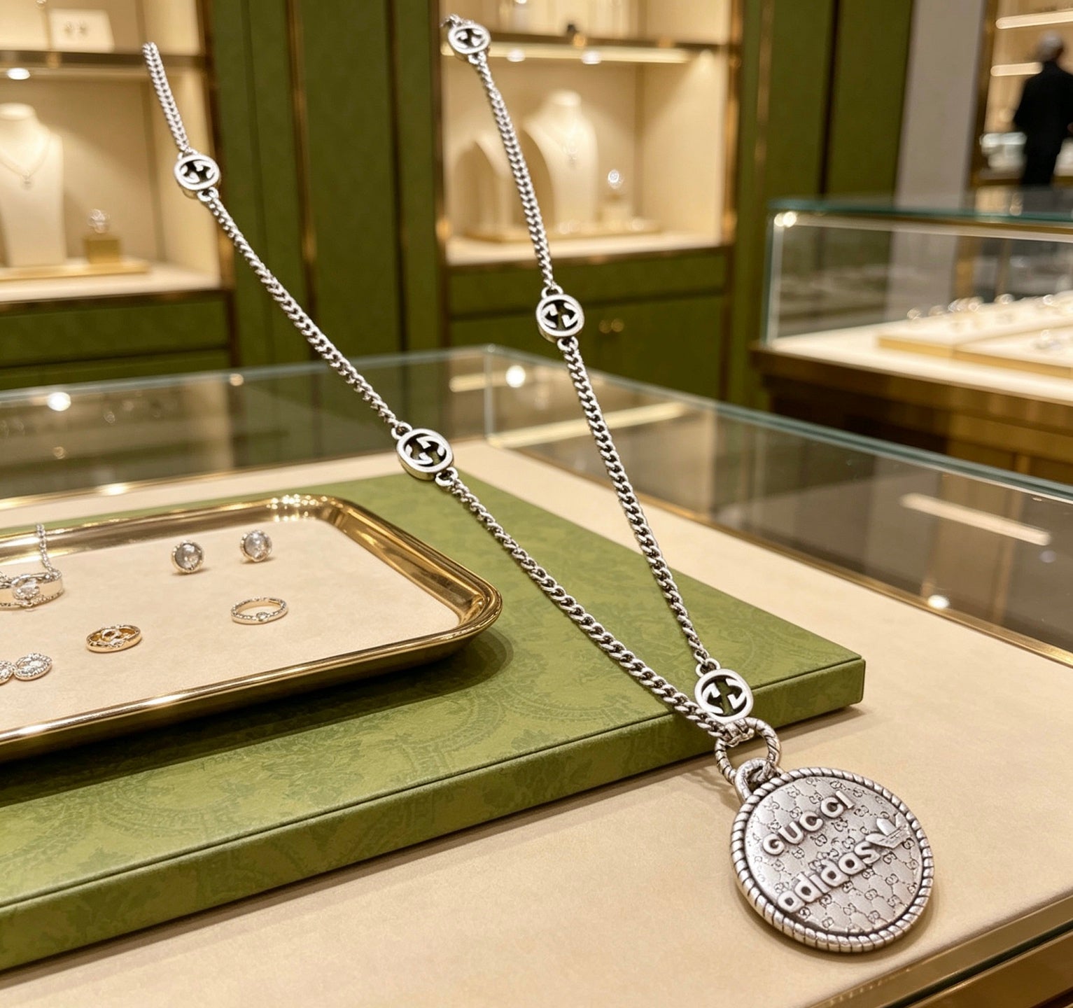 Gucci Vintage Double G Necklace