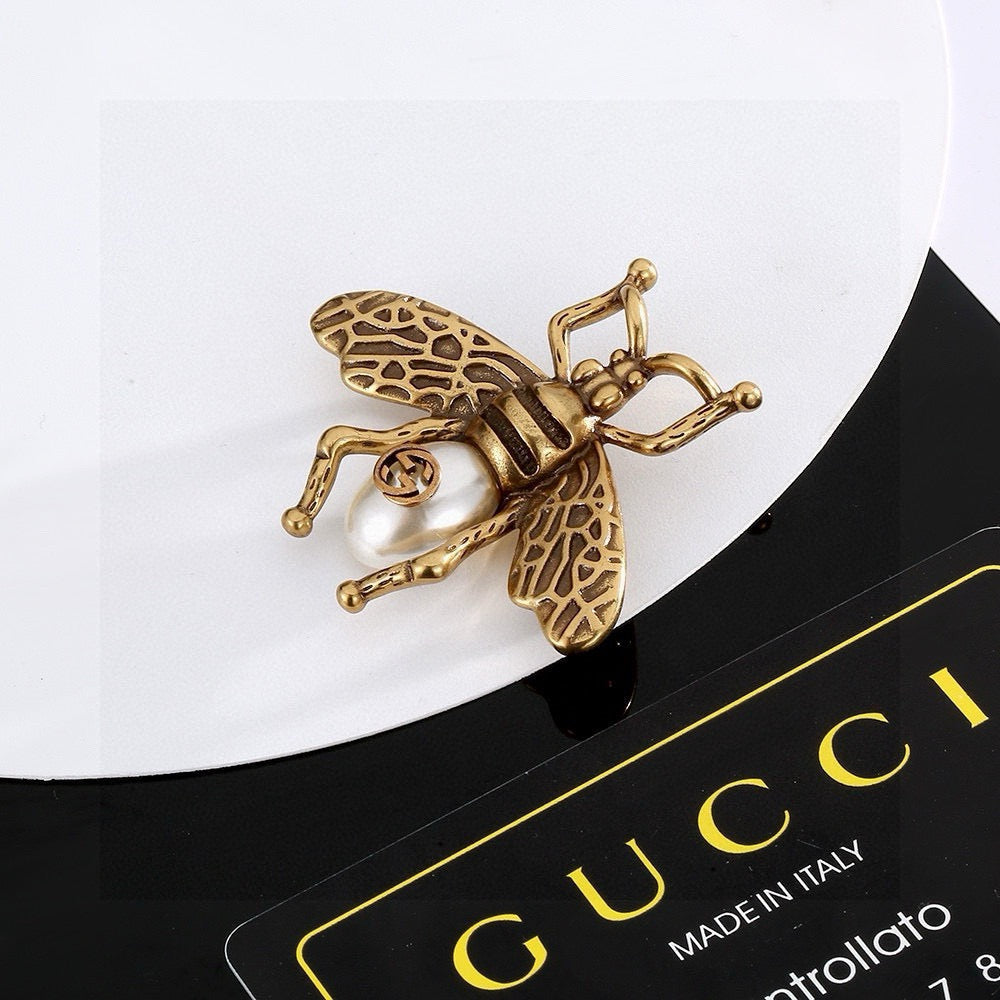Gucci Pearl Double G Brooch